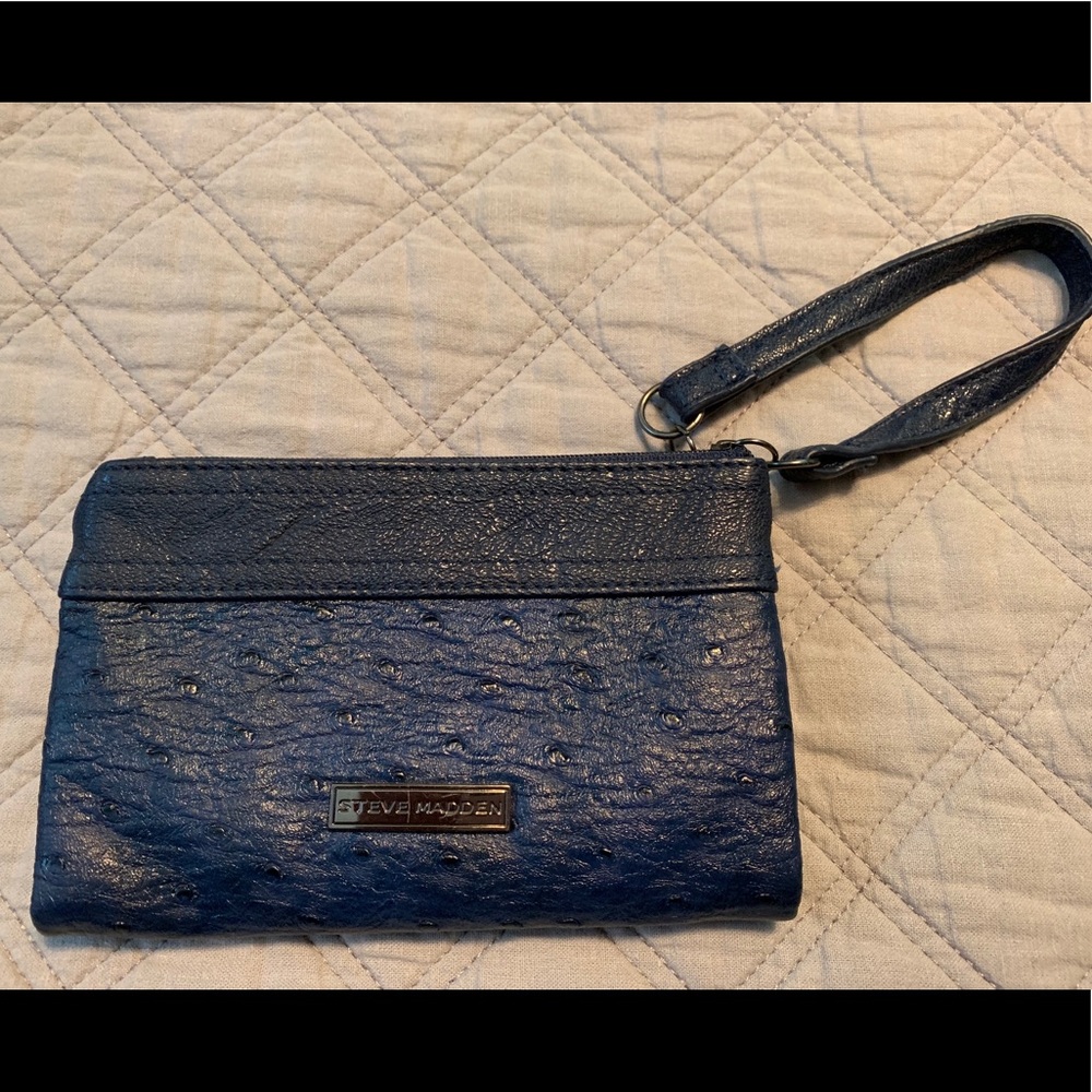 Steve Madden Wristlet